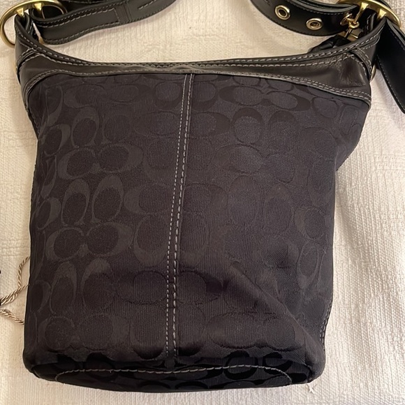 COACH -Bleeker signature C bucket tote- 11437- EUC - Picture 11 of 11